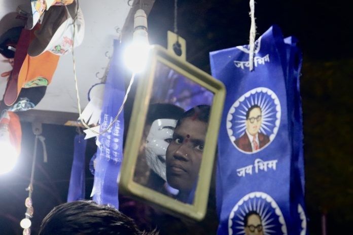 ‘लेन्स’च्या मागचे ग्रामीण आयुष्याचे क्षण…