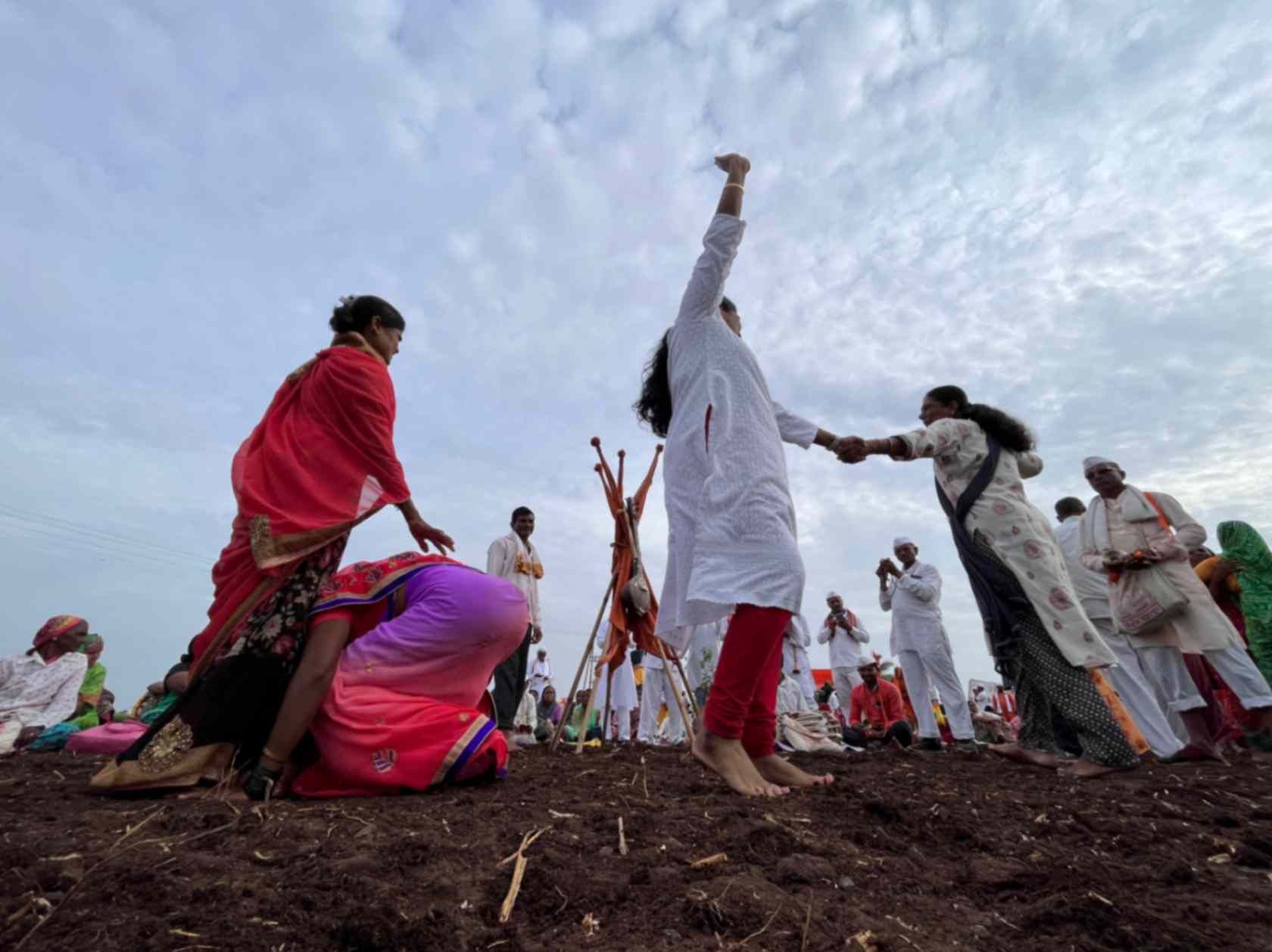 एकतरी 'वारी' अनुभवावी!
