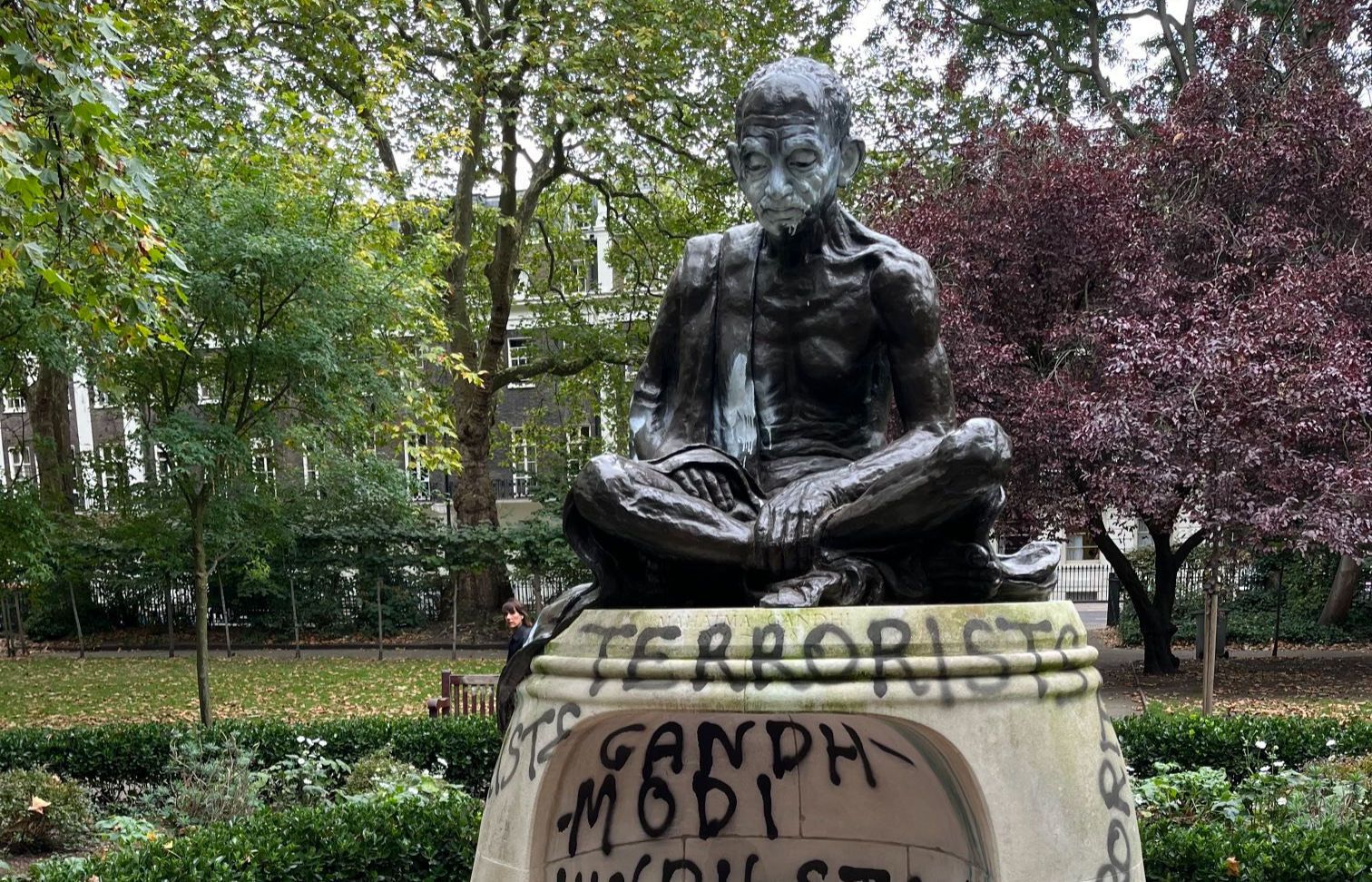 01Oct-gandhi2 jpg.jpg