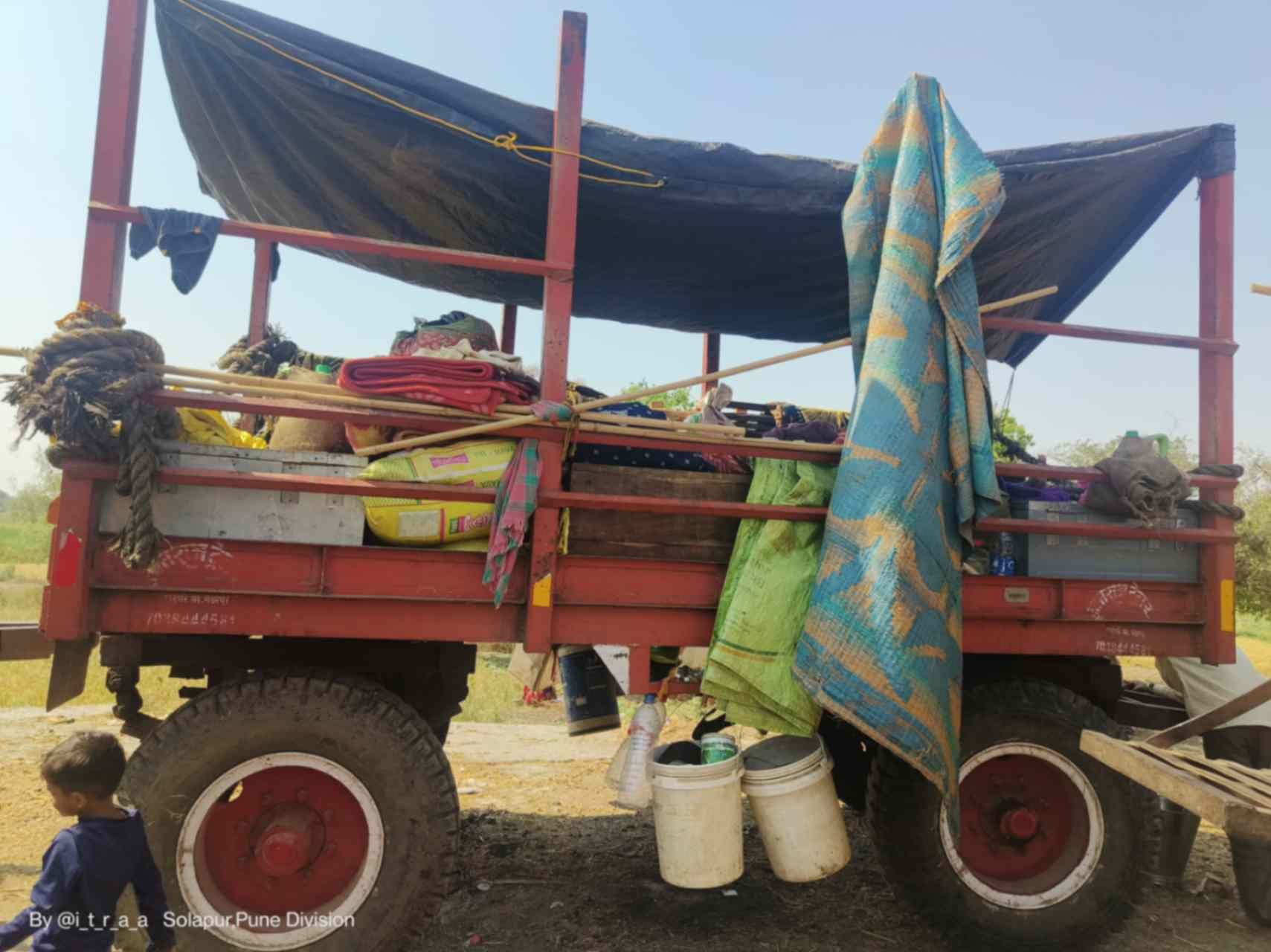 Ustoda kamgar tractor Trolly.jpeg