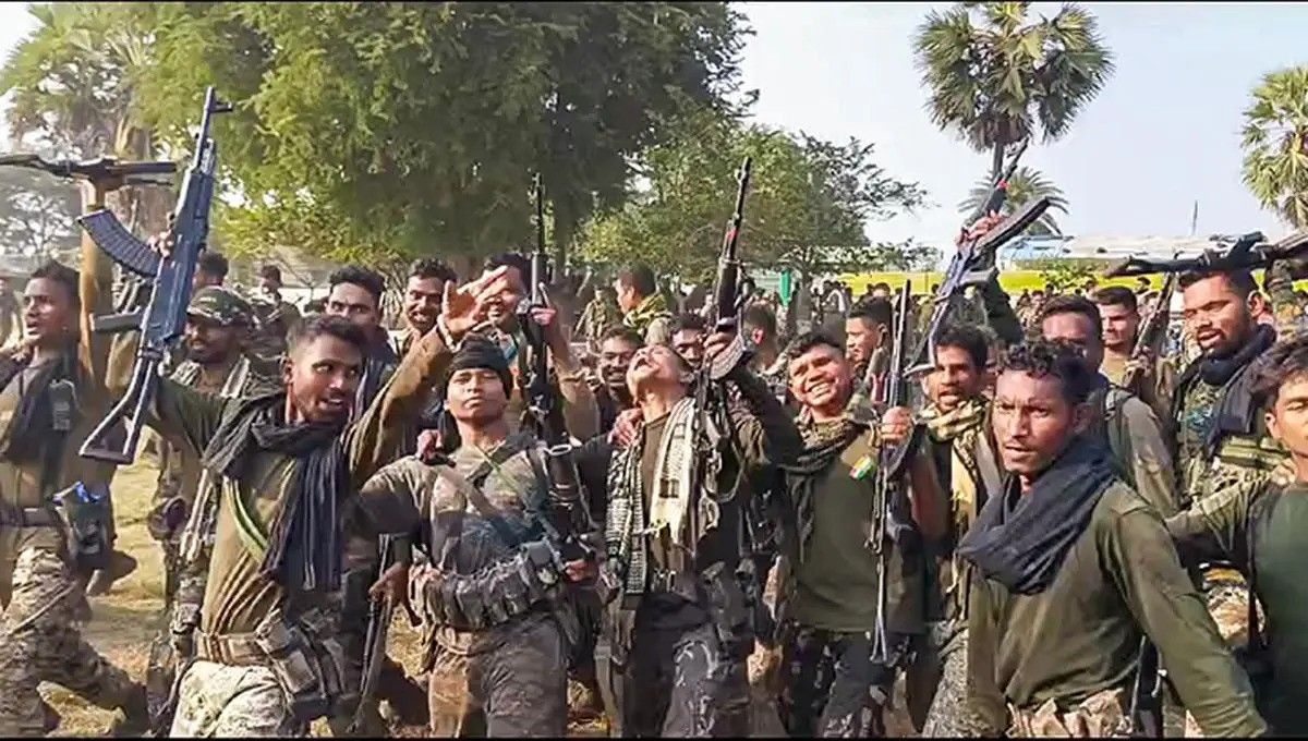 06may-naxal2 jpg.jpg