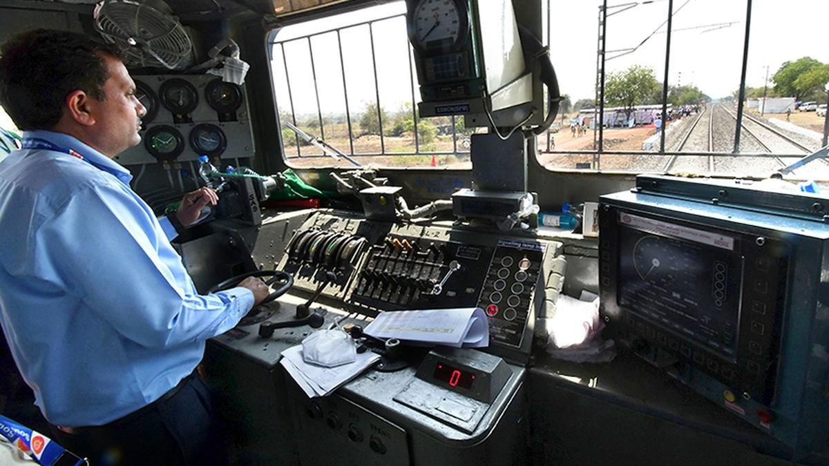 19 april - loco3.jpg