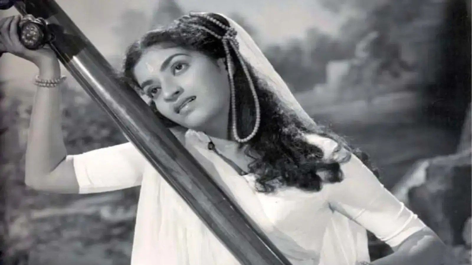 08oct-sandhya4 jpg.jpg