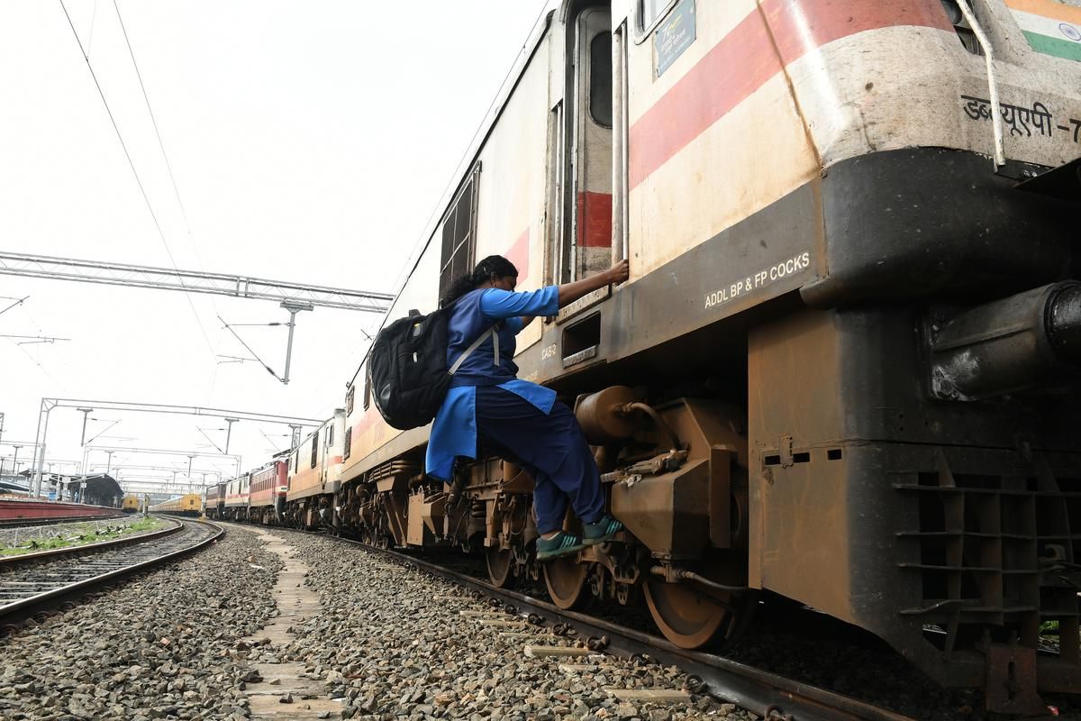 19 april - loco4.jpg