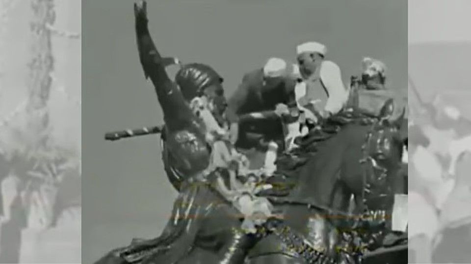 06march-fadanvis5 jpg.jpg