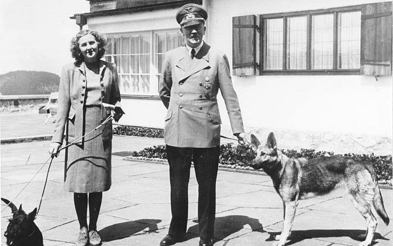 30 april - hitler6.jpg